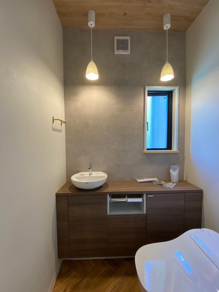 枚方市養父西町の家：トイレ